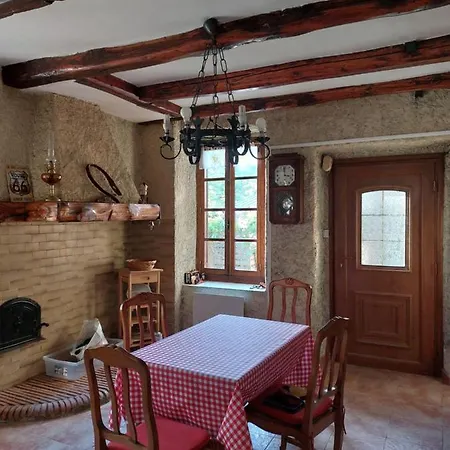 Maison Au Bord De L'eau *